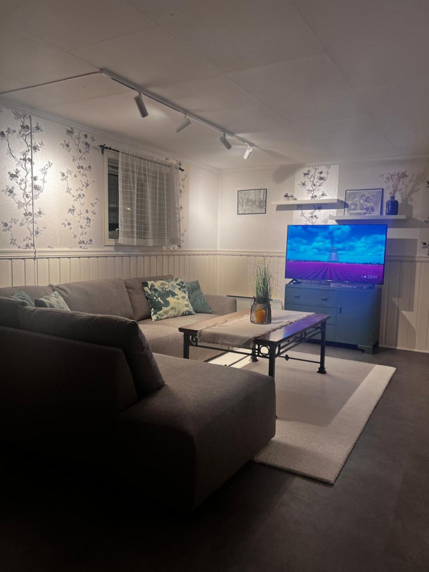 Hoda Apartment - Cozy Central Apartment With Free Parking Leknes Zewnętrze zdjęcie